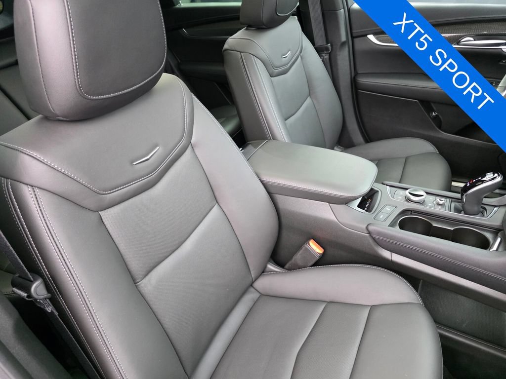Used 2024 Cadillac XT5 Sportv w/ Technology Package AWD/4WD image 28