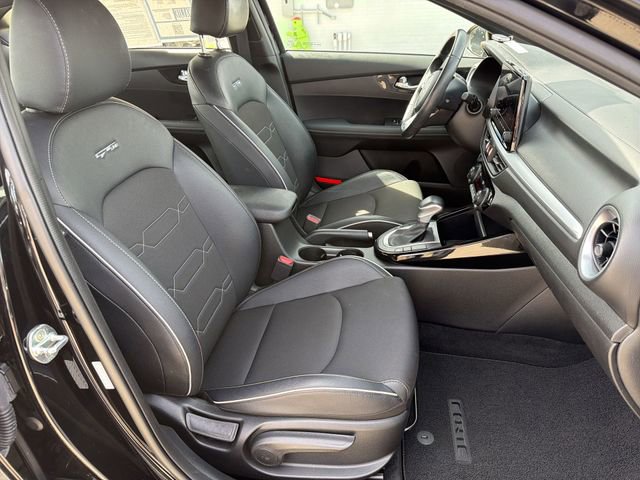 Used 2023 Kia Forte GT-Line image 27