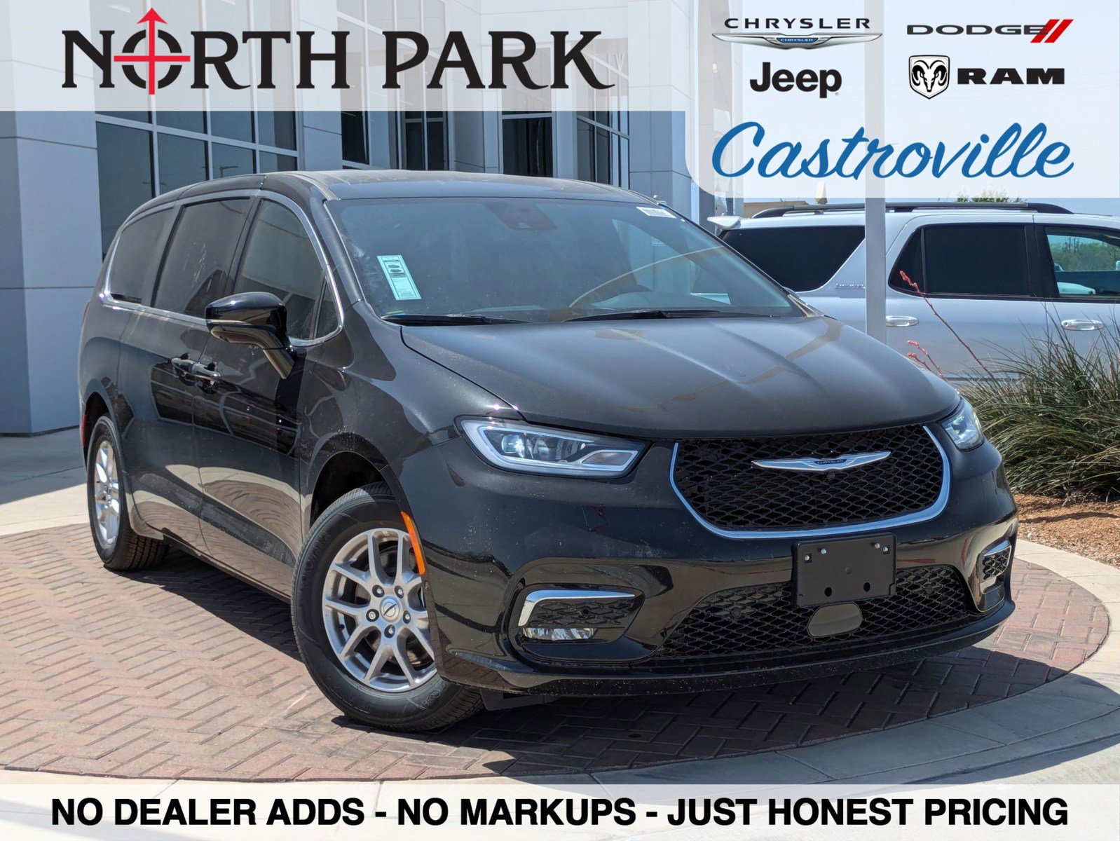 New 2025 Chrysler Pacifica Select