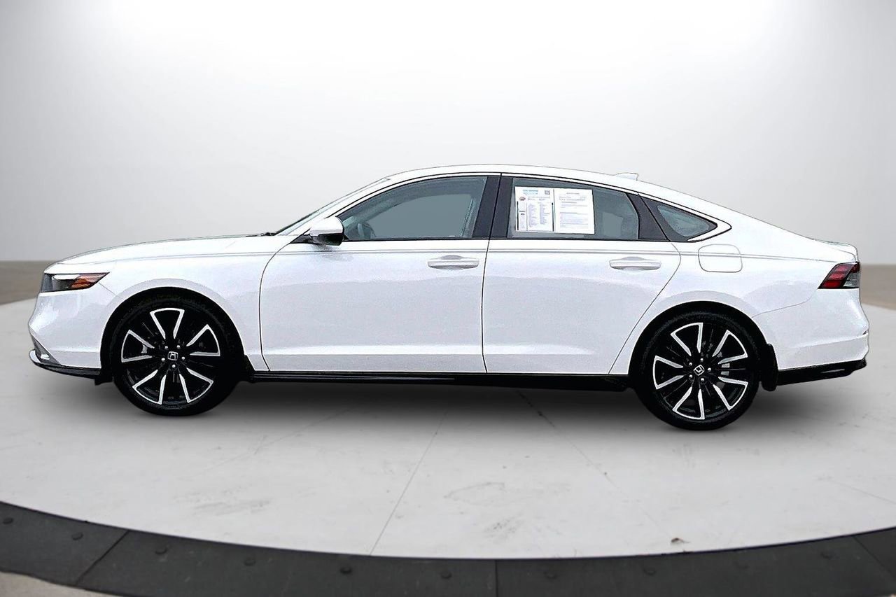 Used 2023 Honda Accord Touring image 6