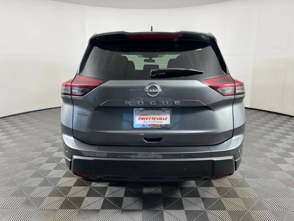 Used 2025 Nissan Rogue SV FWD image 12