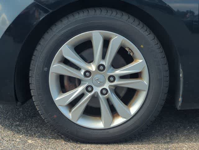 Used 2015 Hyundai Elantra GT FWD image 14