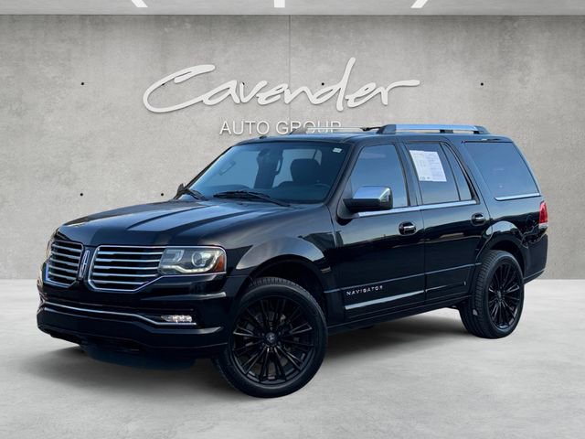 Used 2017 Lincoln Navigator Select image 1