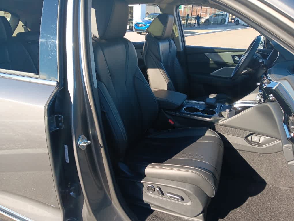 Used 2023 Acura MDX SH-AWD w/ Technology Package image 21