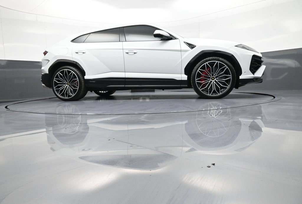 Used 2025 Lamborghini Urus SE AWD/4WD image 36