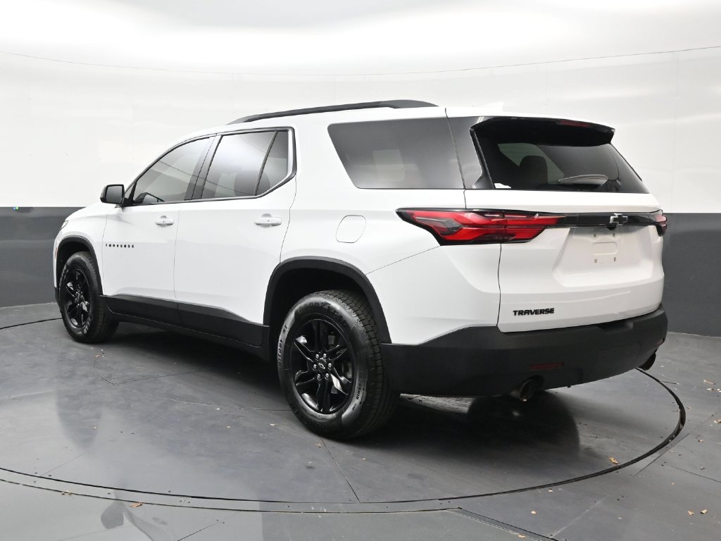 Used 2022 Chevrolet Traverse LS w/ Midnight/Sport Edition FWD image 3