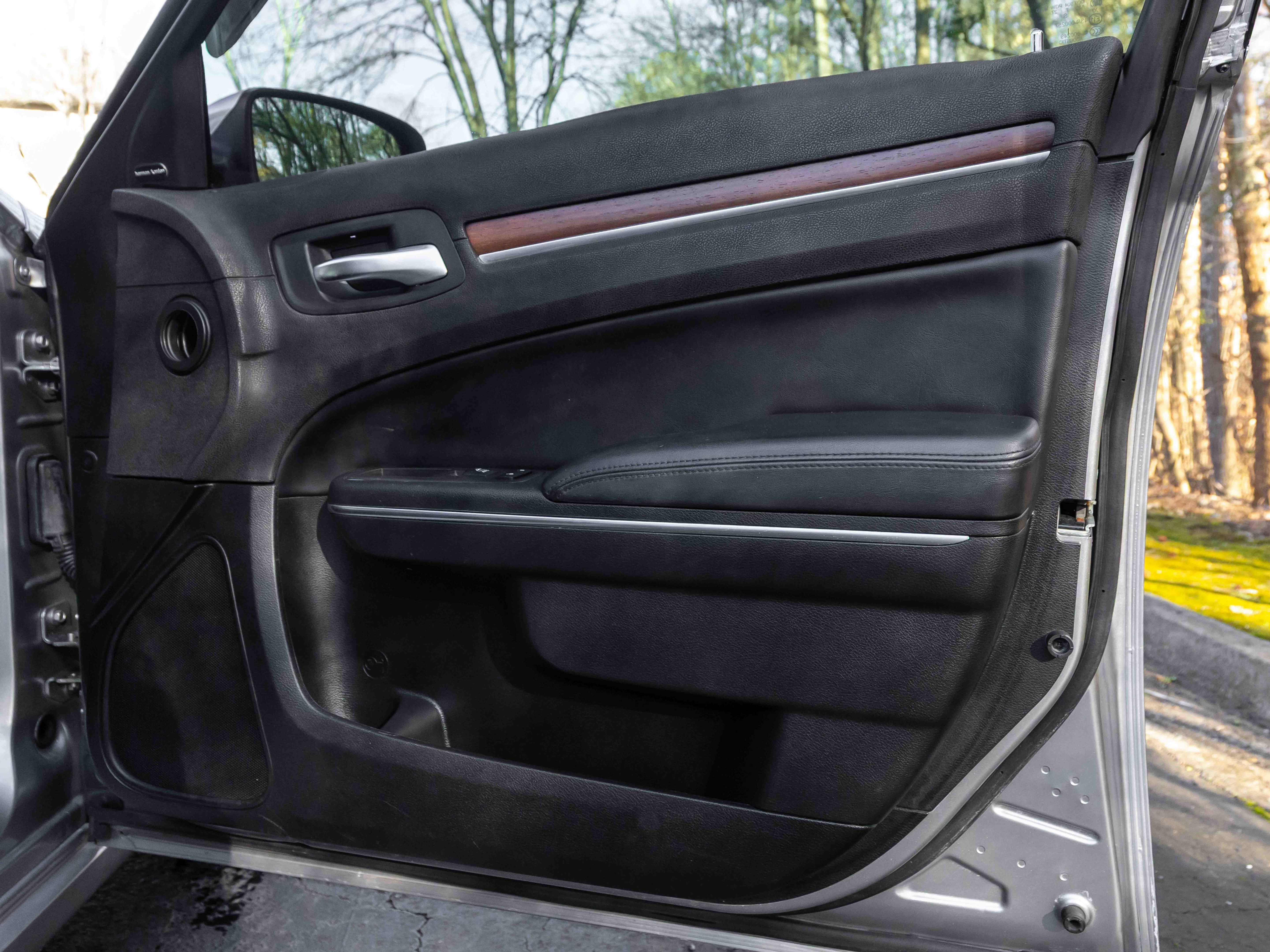 Used 2018 Chrysler 300 C w/ Sun, Sound & Nav Package image 32