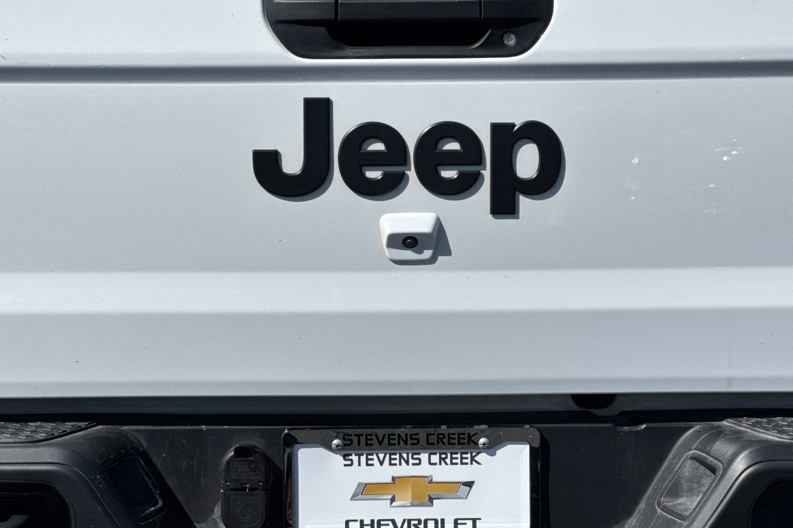 Used 2025 Jeep Gladiator Sport image 46
