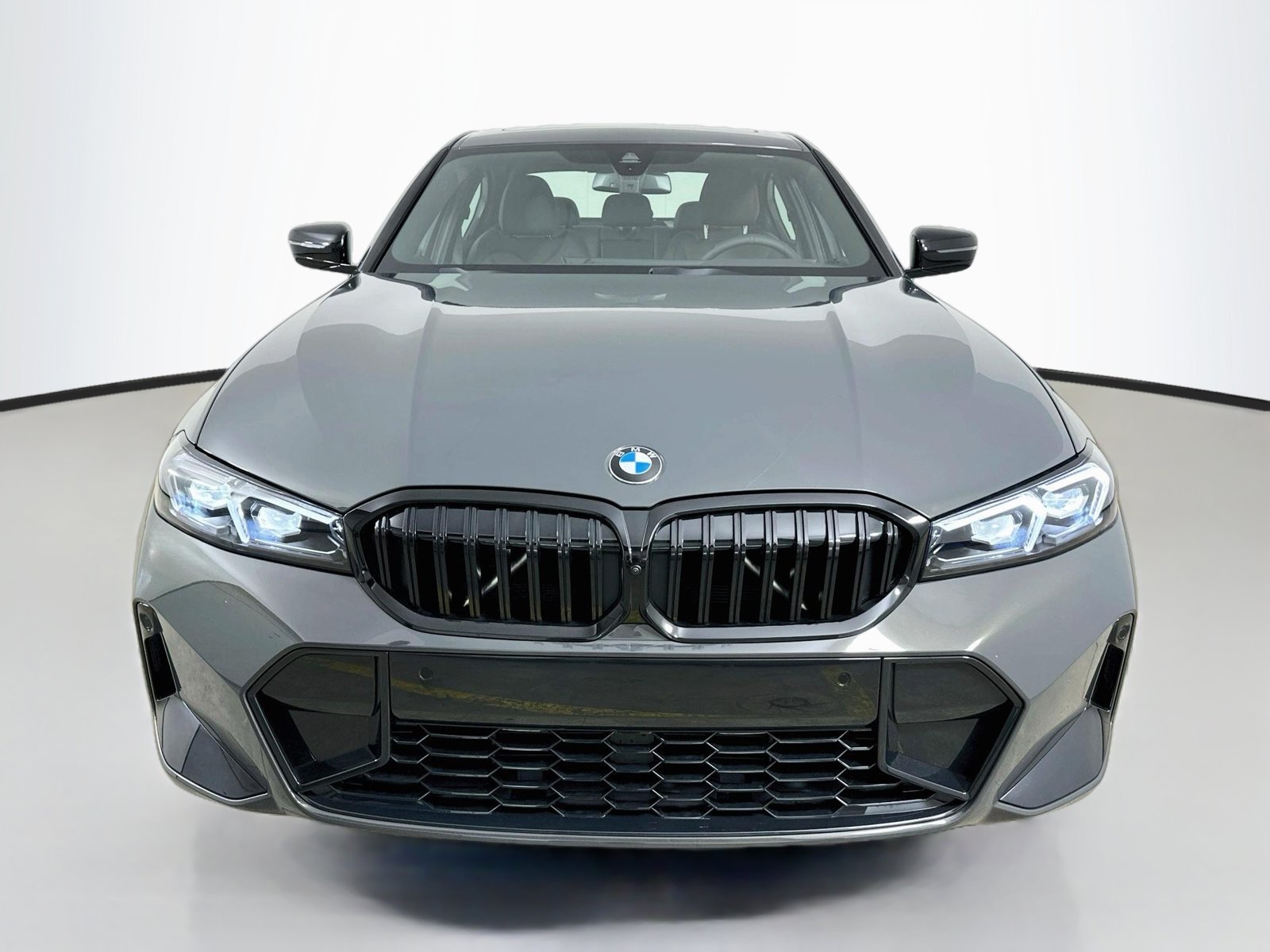 New 2026 BMW 330i xDrive Sedan w/ M Sport Package AWD/4WD image 2