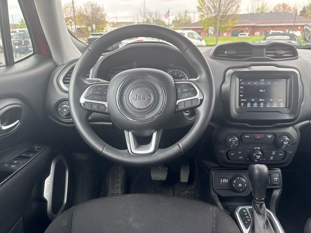 Used 2018 Jeep Renegade Latitude image 13