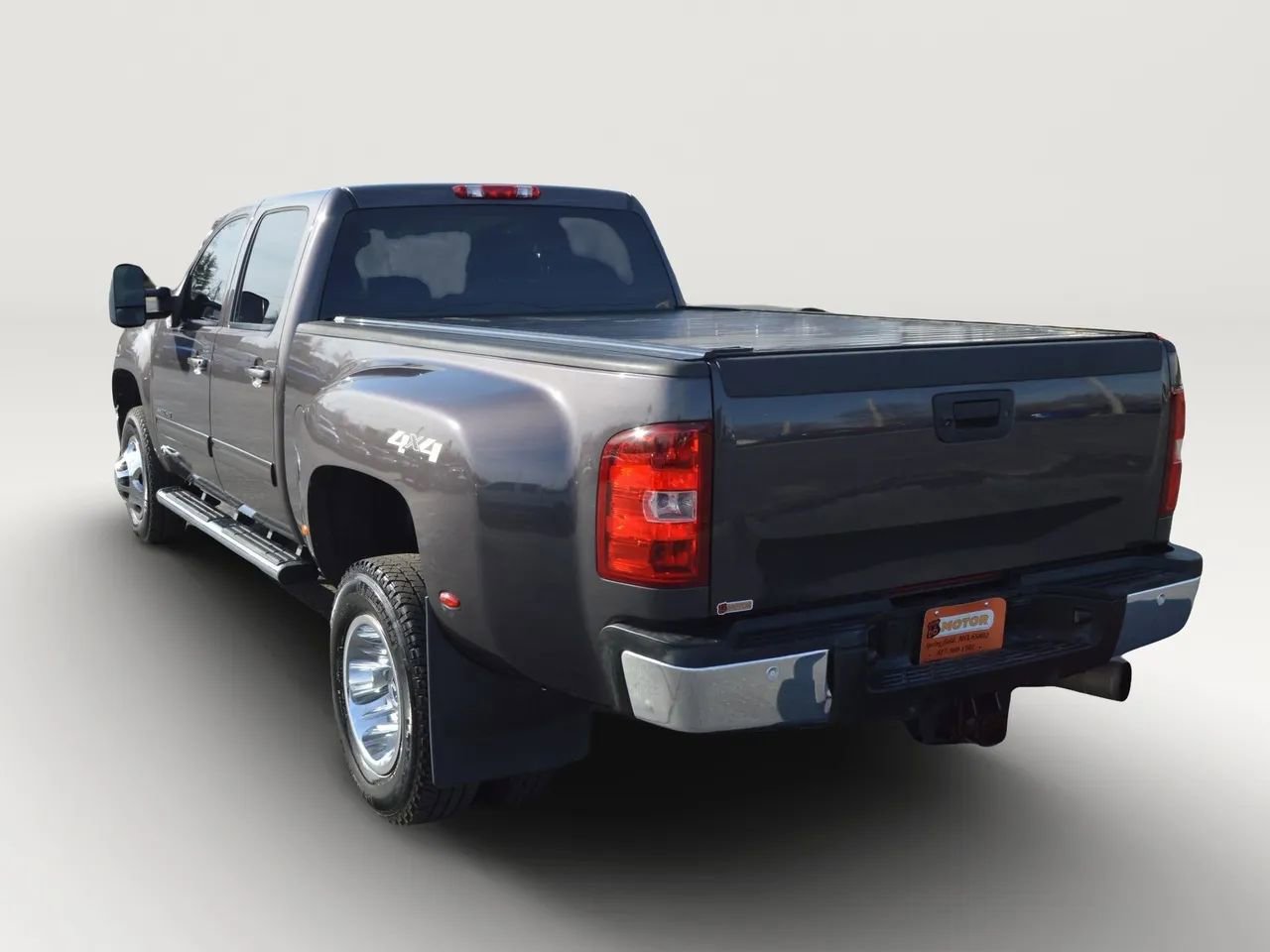 Used 2011 GMC Sierra 3500 SLT w/ SLT Convenience Package image 6