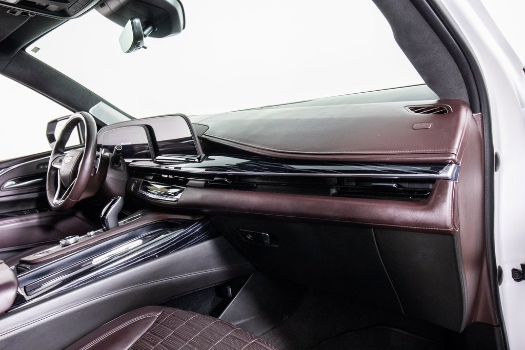 Used 2023 Cadillac Escalade V w/ LPO, ONYX Package image 24