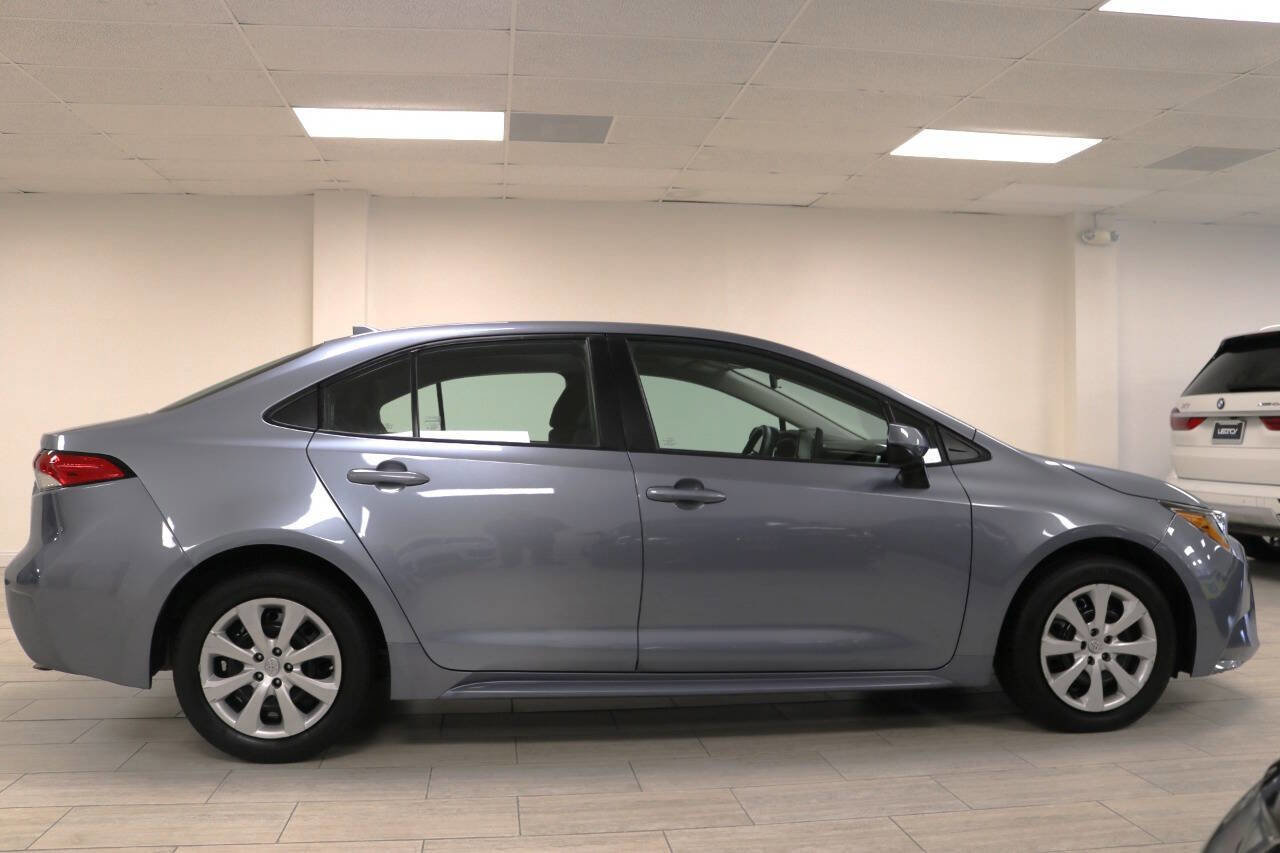 Used 2022 Toyota Corolla LE image 8