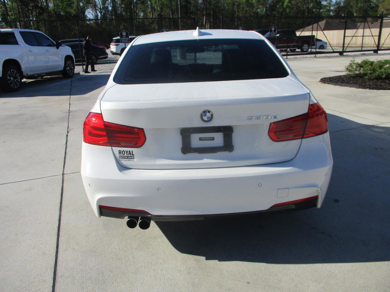 Used 2017 BMW 330e image 20