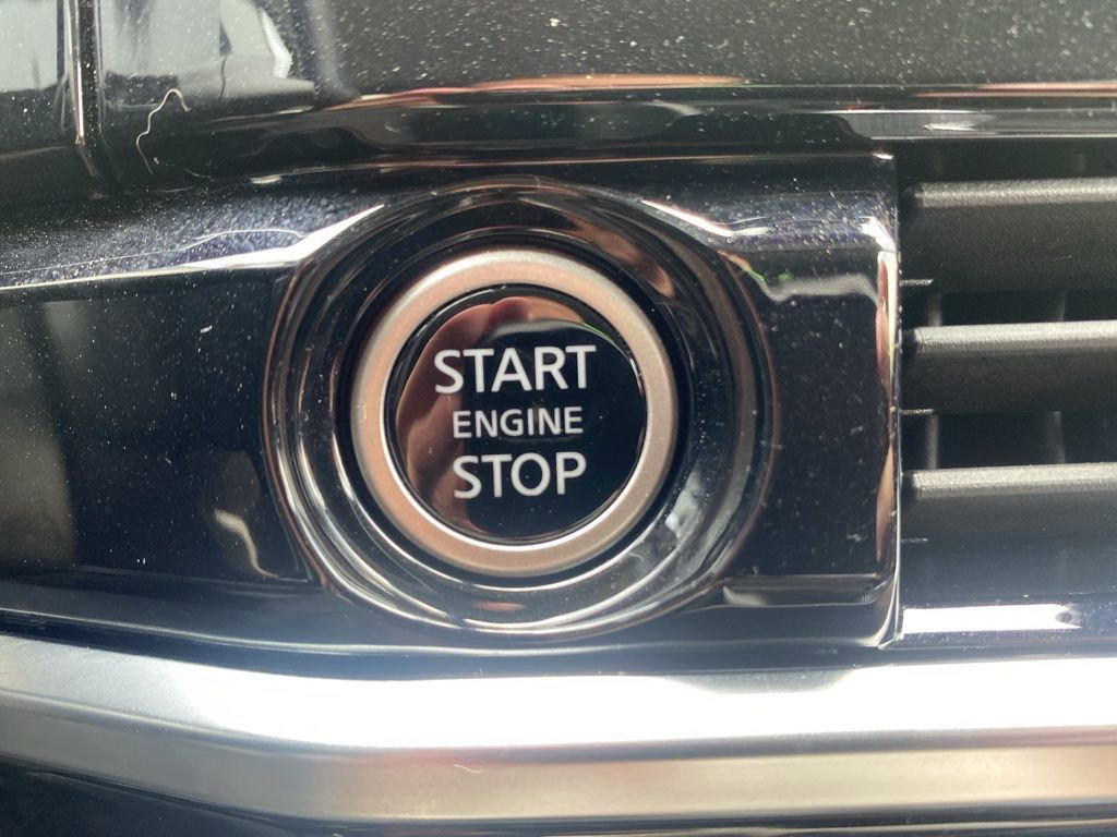 Used 2023 Nissan Pathfinder SL image 29