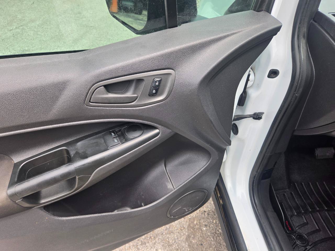 Used 2018 Ford Transit Connect XL FWD image 12