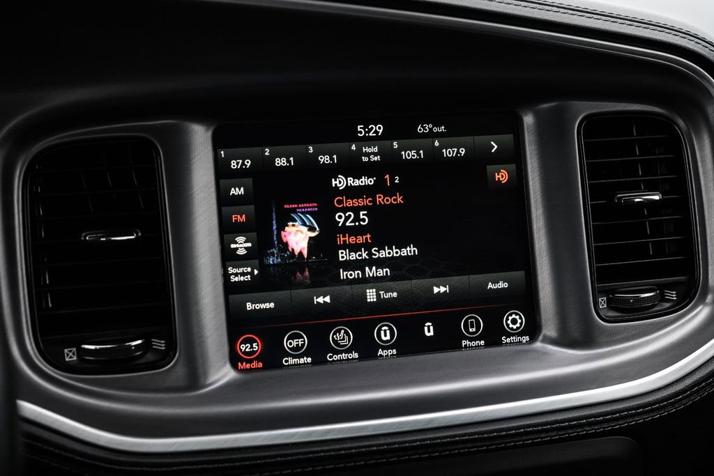 Used 2022 Dodge Charger R/T w/ Plus Group RWD image 27
