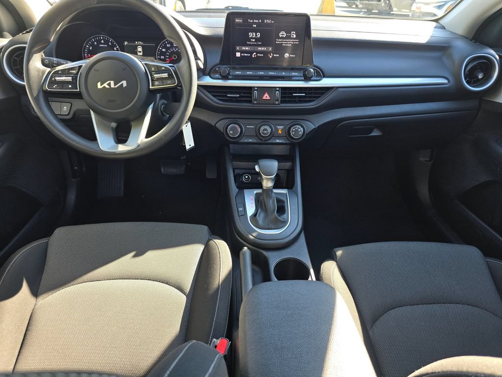 Certified 2024 Kia Forte LXS w/ LXS Technology Package FWD image 18