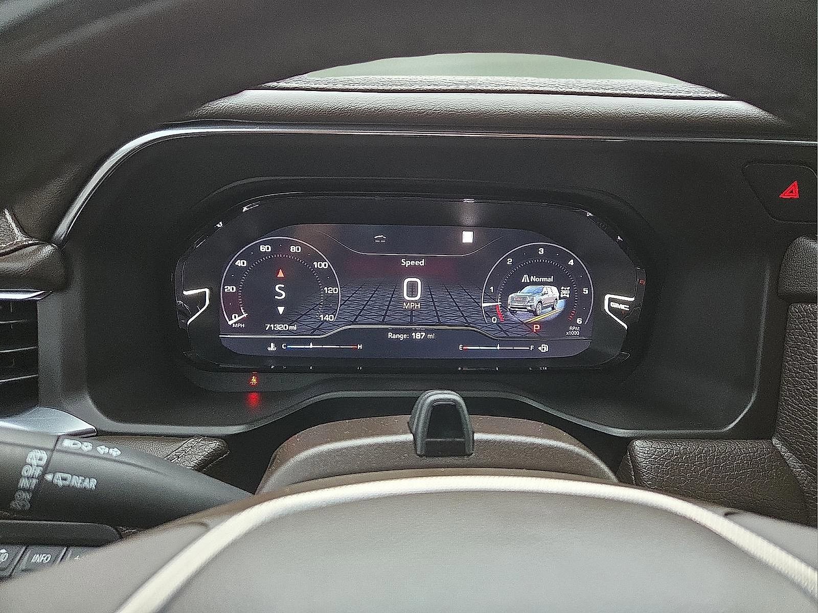 Used 2023 GMC Yukon XL Denali w/ Advanced Technology Package image 23