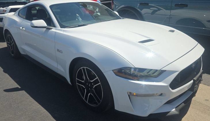 Used 2022 Ford Mustang GT Premium w/ Equipment Group 401A RWD image 4