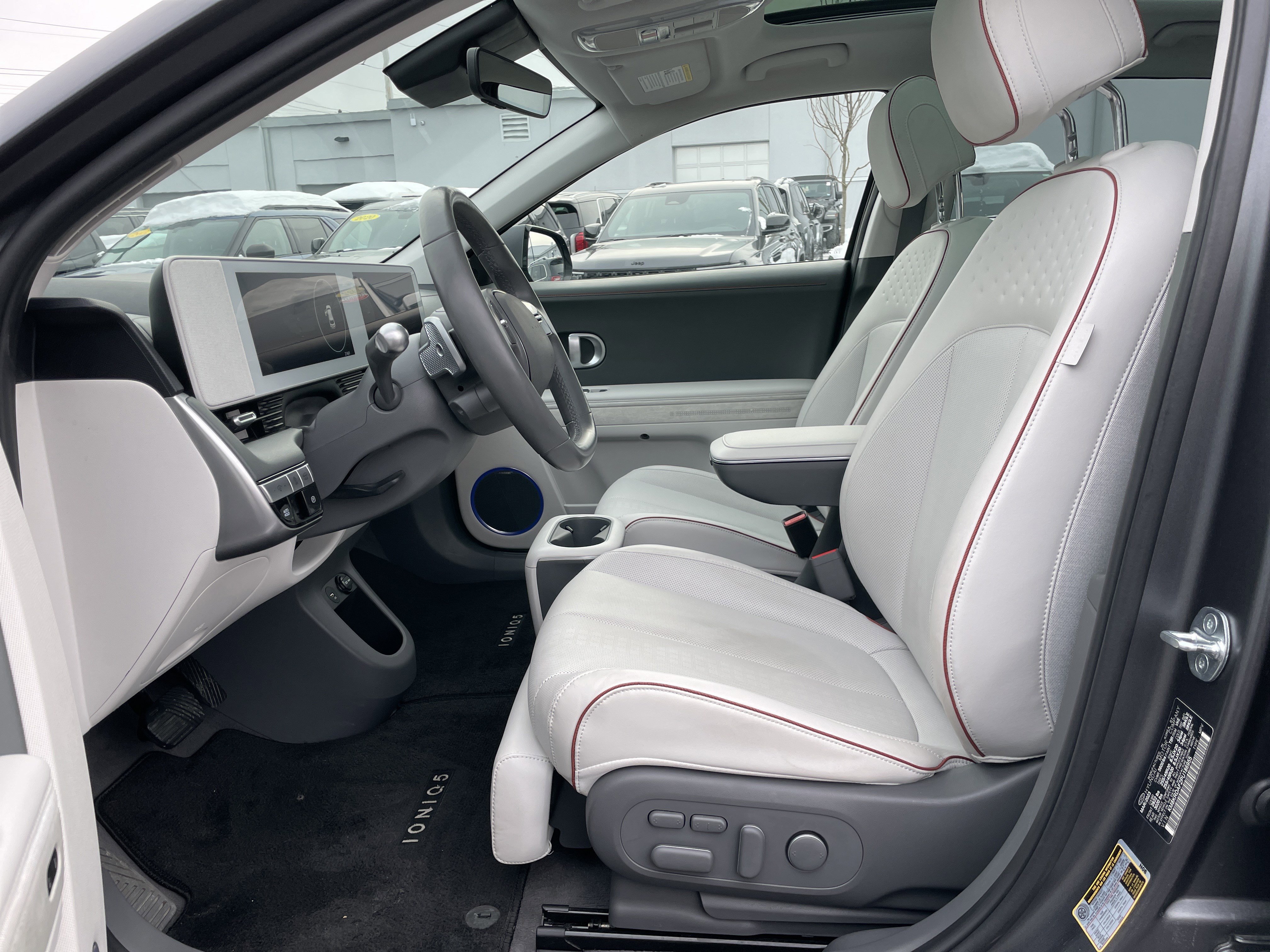 Used 2023 Hyundai Ioniq 5 Limited image 42