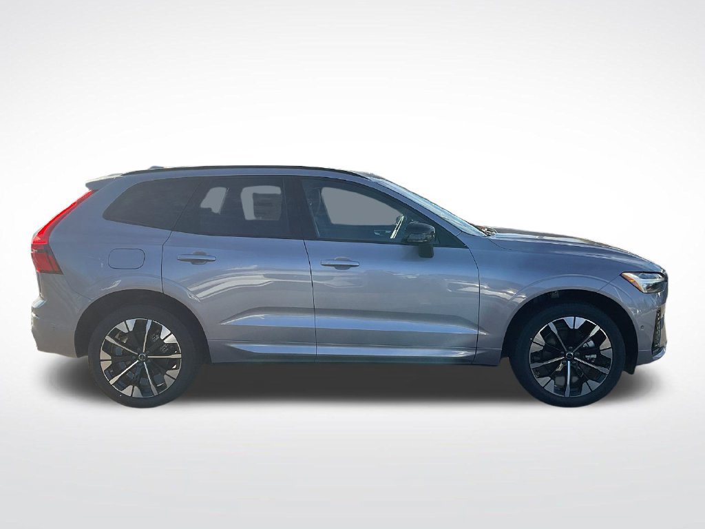 New 2026 Volvo XC60 B5 Plus w/ Protection Package Premier AWD/4WD image 9