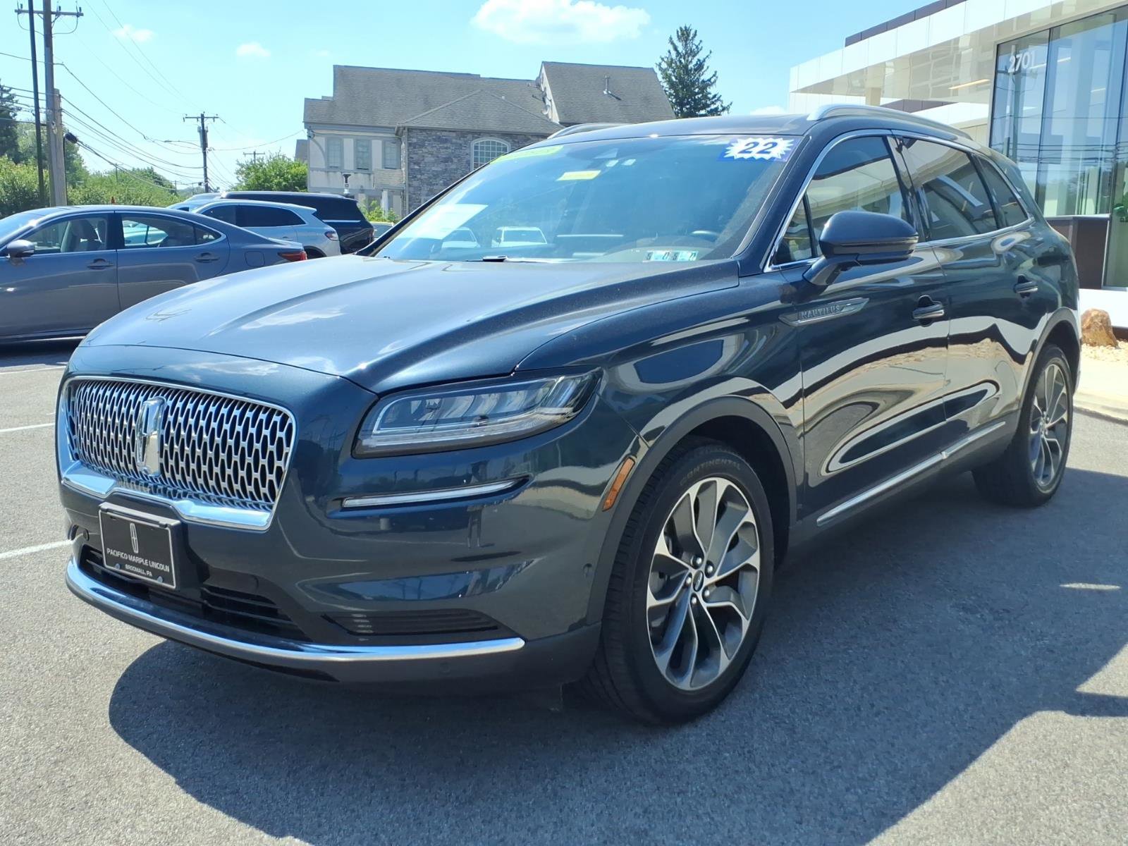 Certified 2022 Lincoln Nautilus Reserve w/ Equipment Group 201A AWD/4WD image 8