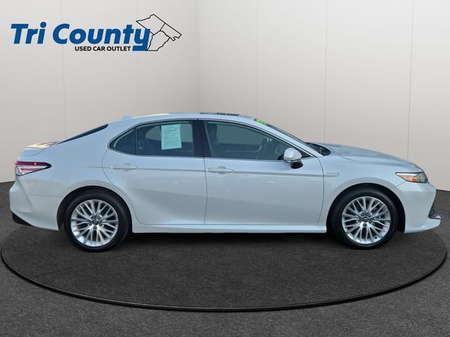 Certified 2020 Toyota Camry XLE w/ Sunroof Package FWD image 9