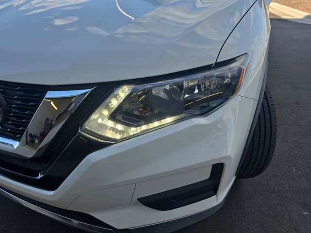 Used 2020 Nissan Rogue SV FWD image 22