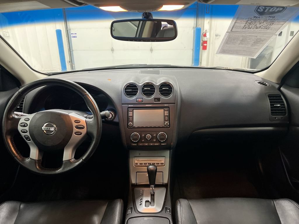 Used 2007 Nissan Altima 3.5 SL w/ Technology Pkg FWD image 10