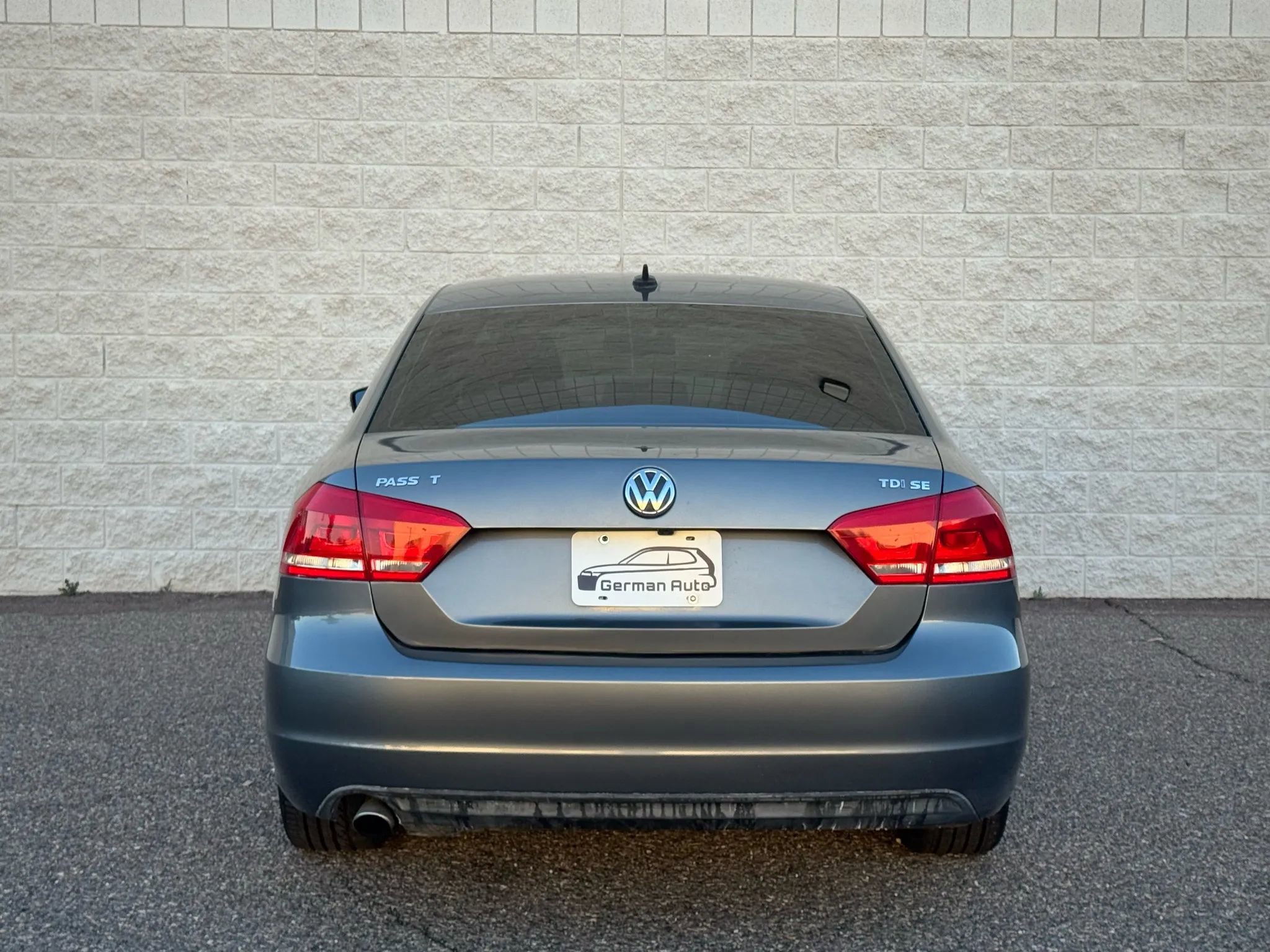 Used 2014 Volkswagen Passat TDI SE FWD image 7