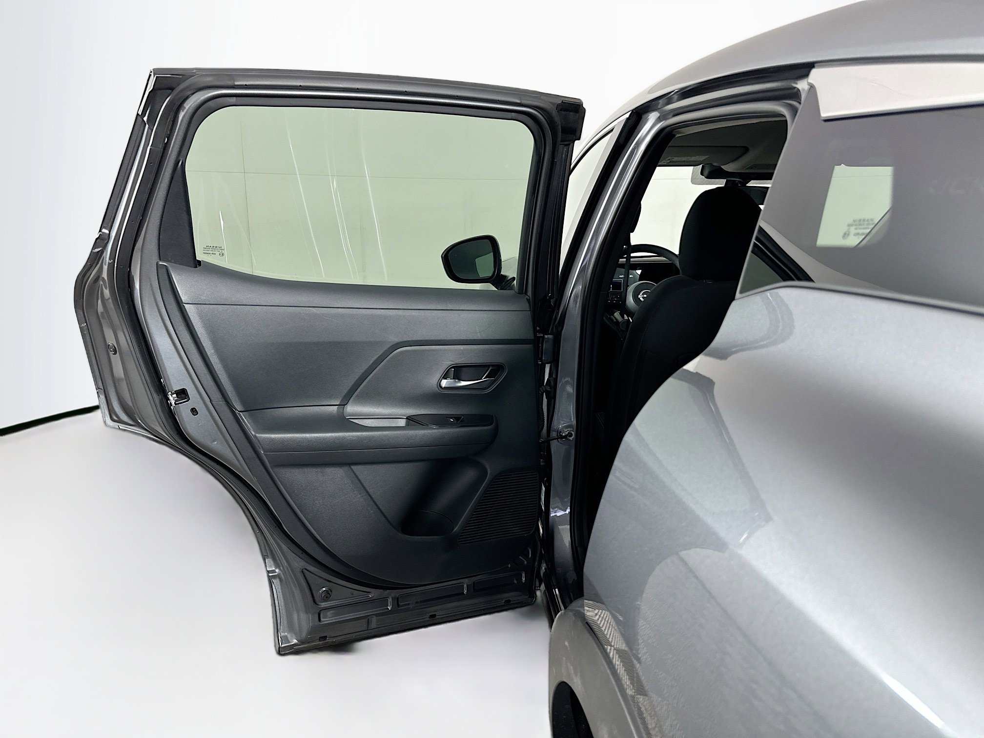 Used 2025 Nissan Kicks SV image 24