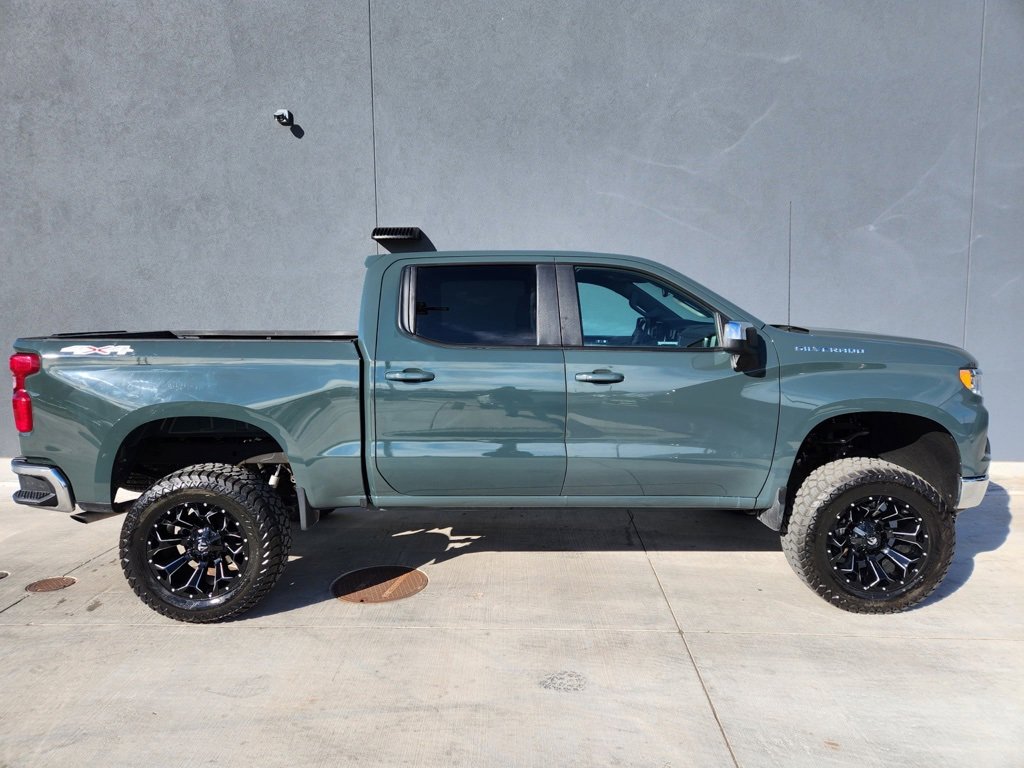 Used 2025 Chevrolet Silverado 1500 LT image 4