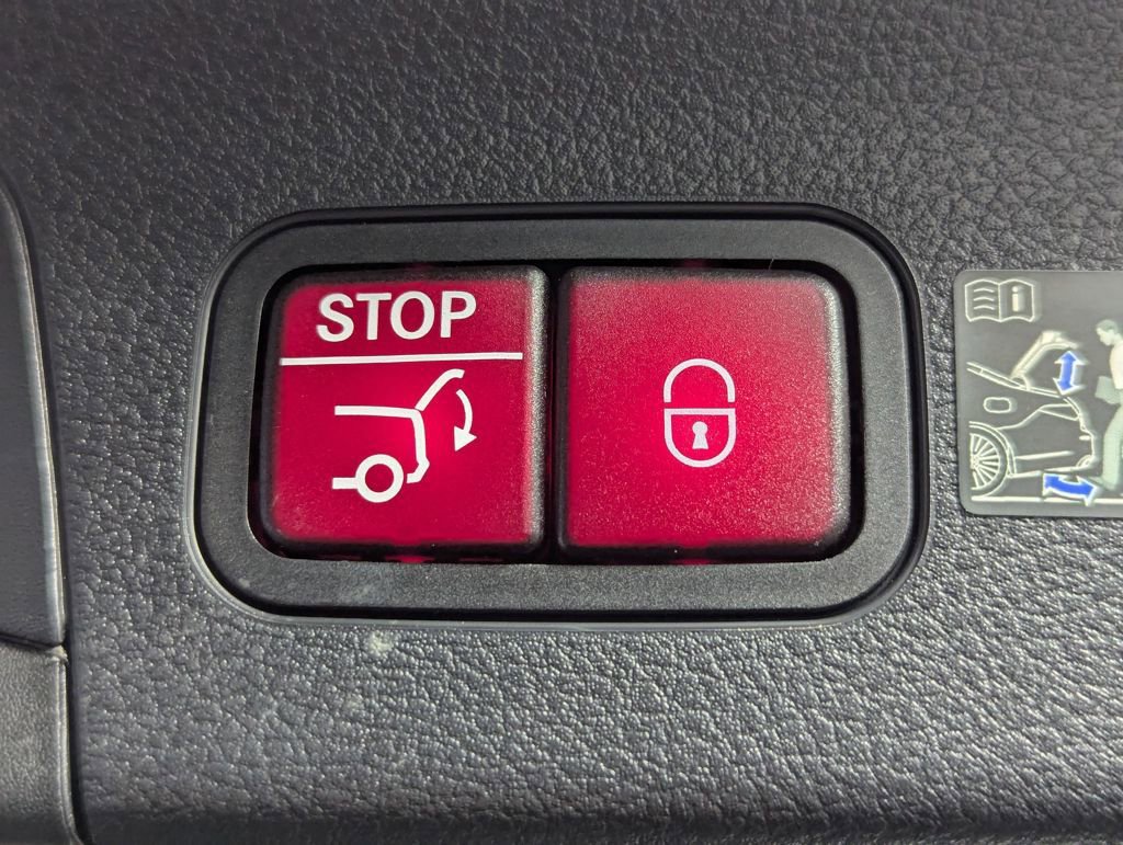 Used 2025 Mercedes-Benz GLS 450 4MATIC image 52