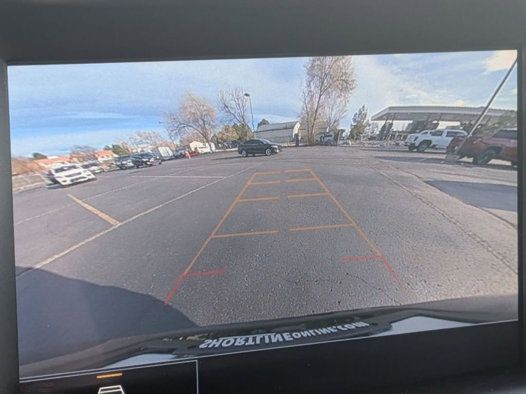 Used 2023 GMC Terrain SLE w/ Driver Convenience Package image 22