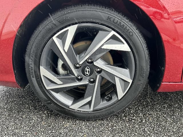 Certified 2025 Hyundai Elantra Sport FWD image 9