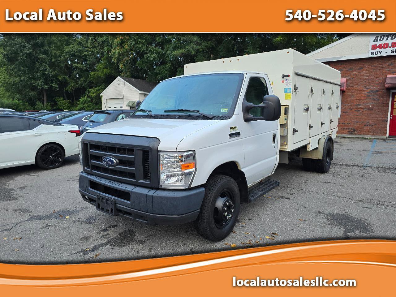 Used 2017 Ford E-450 and Econoline 450 Super Duty w/ Power Windows & Locks Group RWD image 1