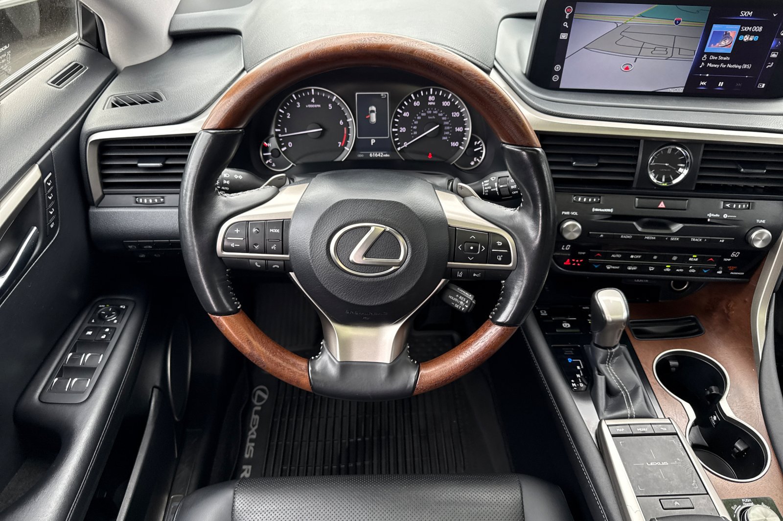 Used 2022 Lexus RX 350L Premium w/ Premium Package AWD/4WD image 14
