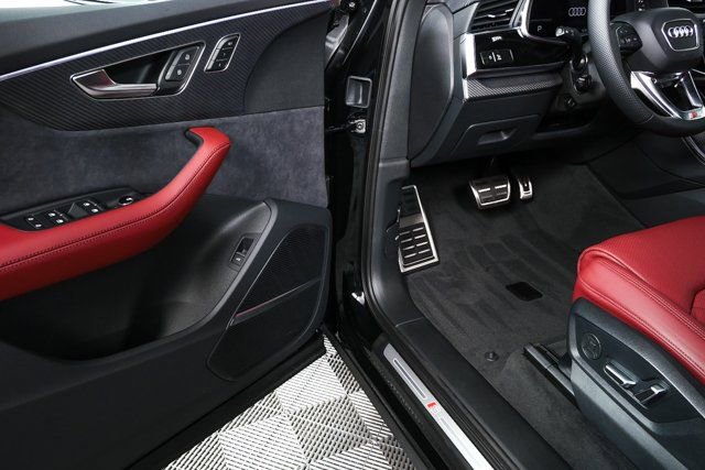 New 2026 Audi SQ7 Premium Plus image 8