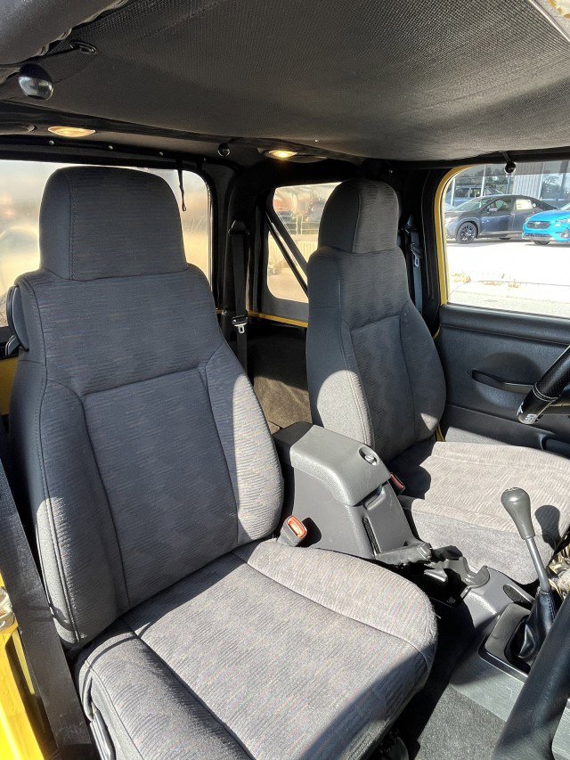 Used 2005 Jeep Wrangler Sport w/ 30" Tire & Wheel Group image 13