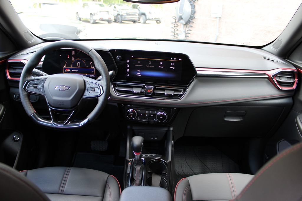 Used 2024 Chevrolet TrailBlazer RS w/ Convenience Package AWD/4WD image 42