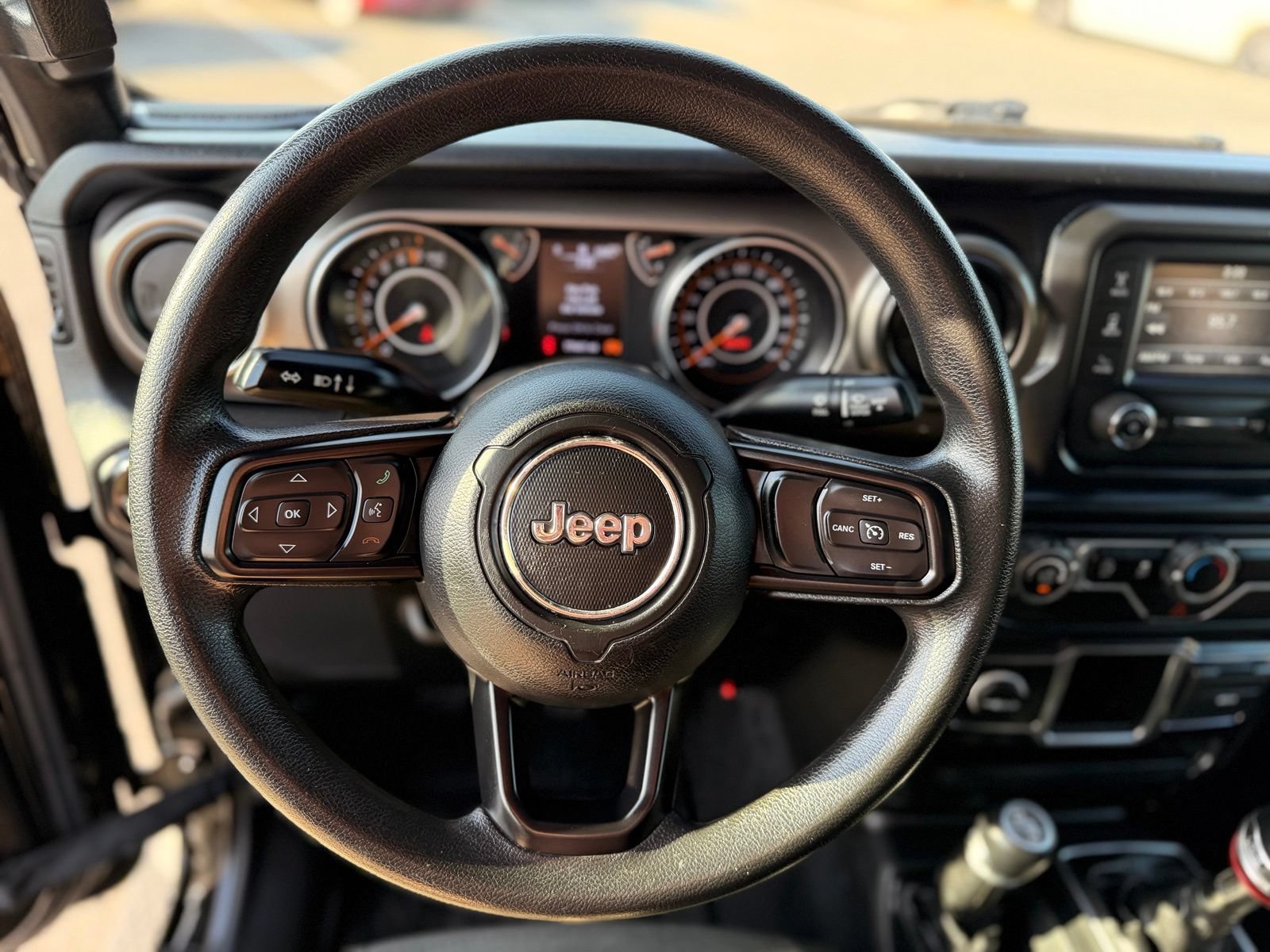Used 2019 Jeep Wrangler Sport AWD/4WD image 16