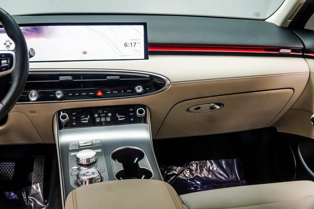 Used 2026 Genesis GV70 2.5T Select image 18