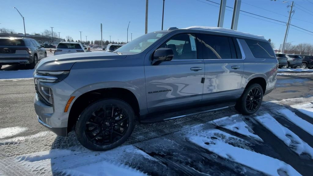 New 2026 Chevrolet Suburban LT w/ Comfort Package AWD/4WD image 6