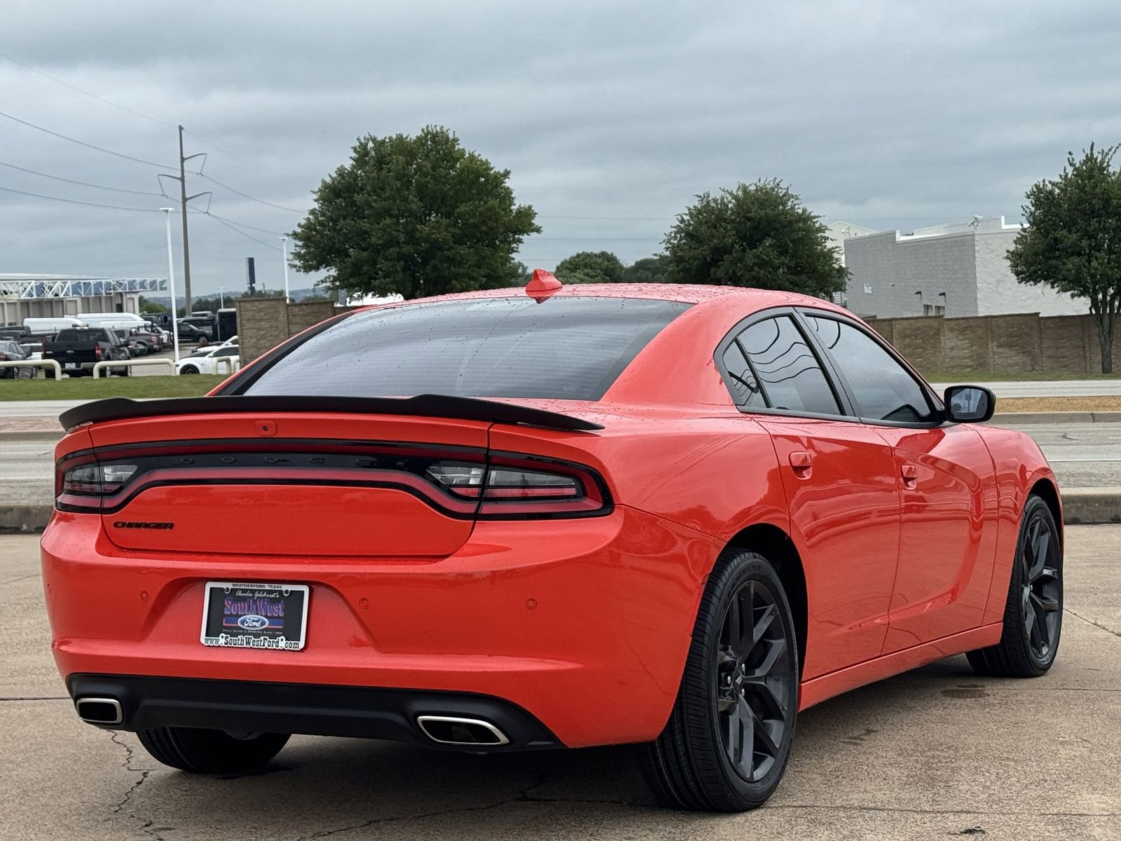 Used 2021 Dodge Charger SXT w/ Plus Group RWD image 4