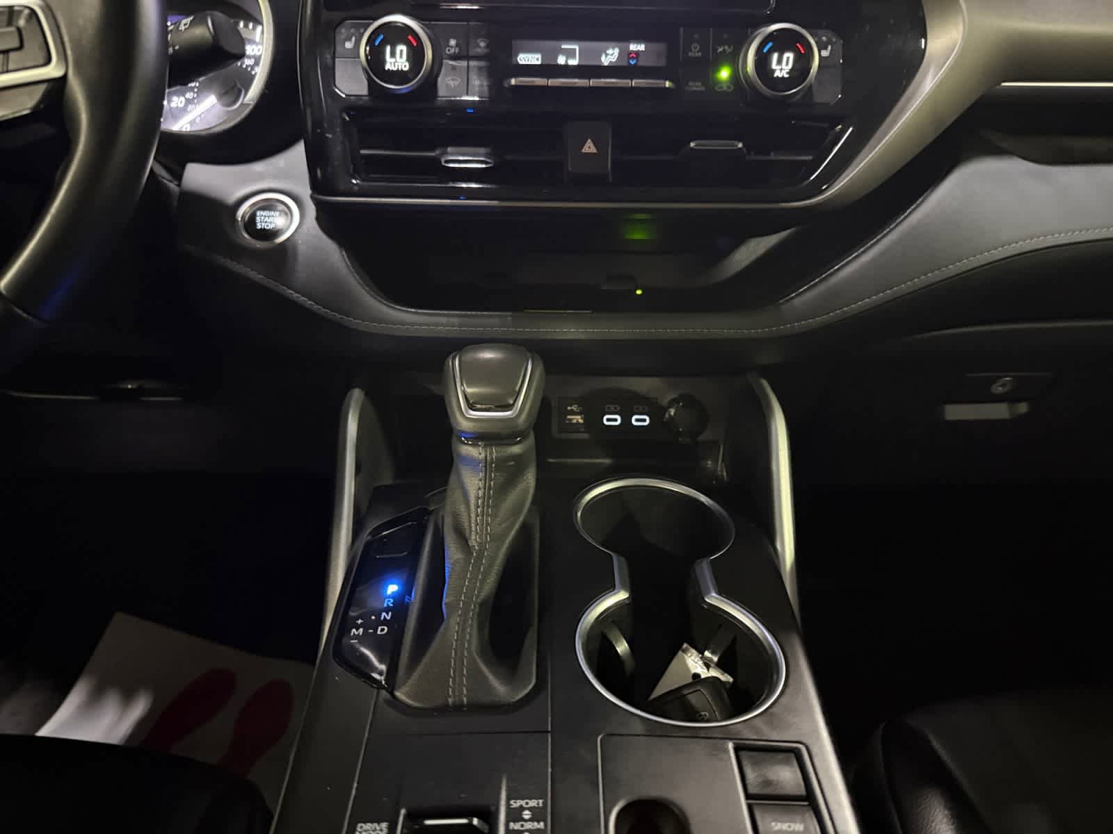 Used 2024 Toyota Highlander XLE image 15