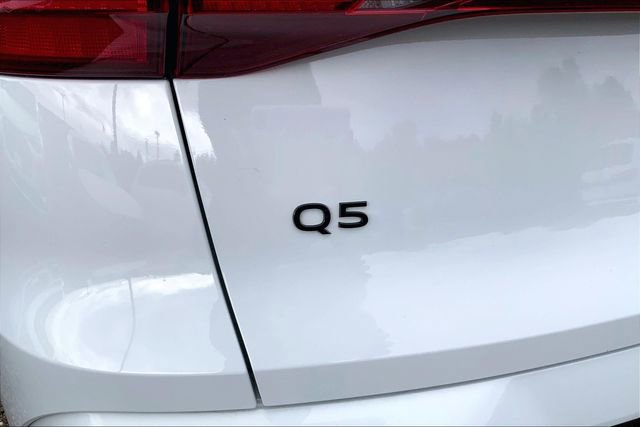 Used 2025 Audi Q5 Premium Plus w/ Premium Plus AWD/4WD image 8