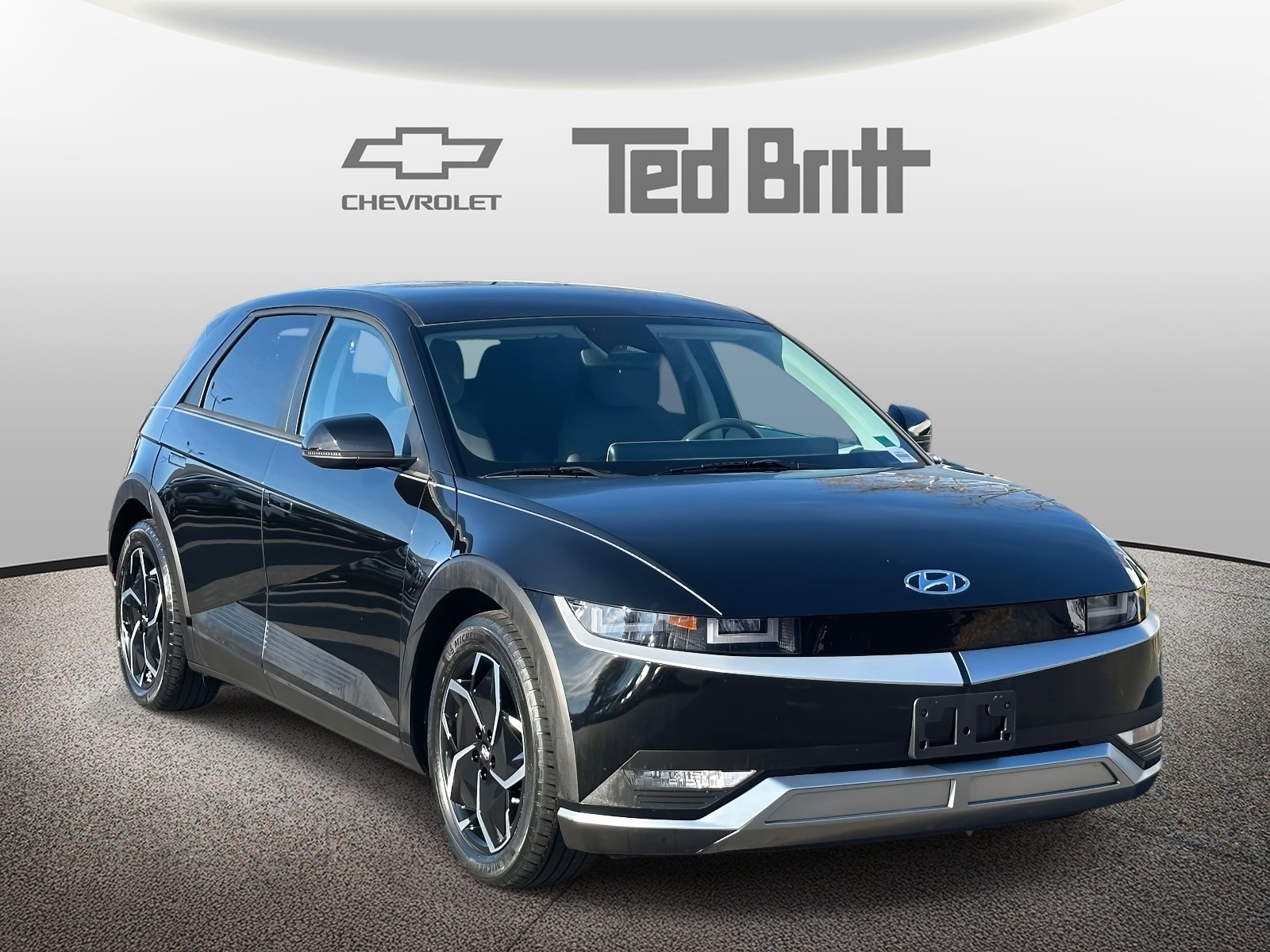 Used 2022 Hyundai Ioniq 5 SE image 3