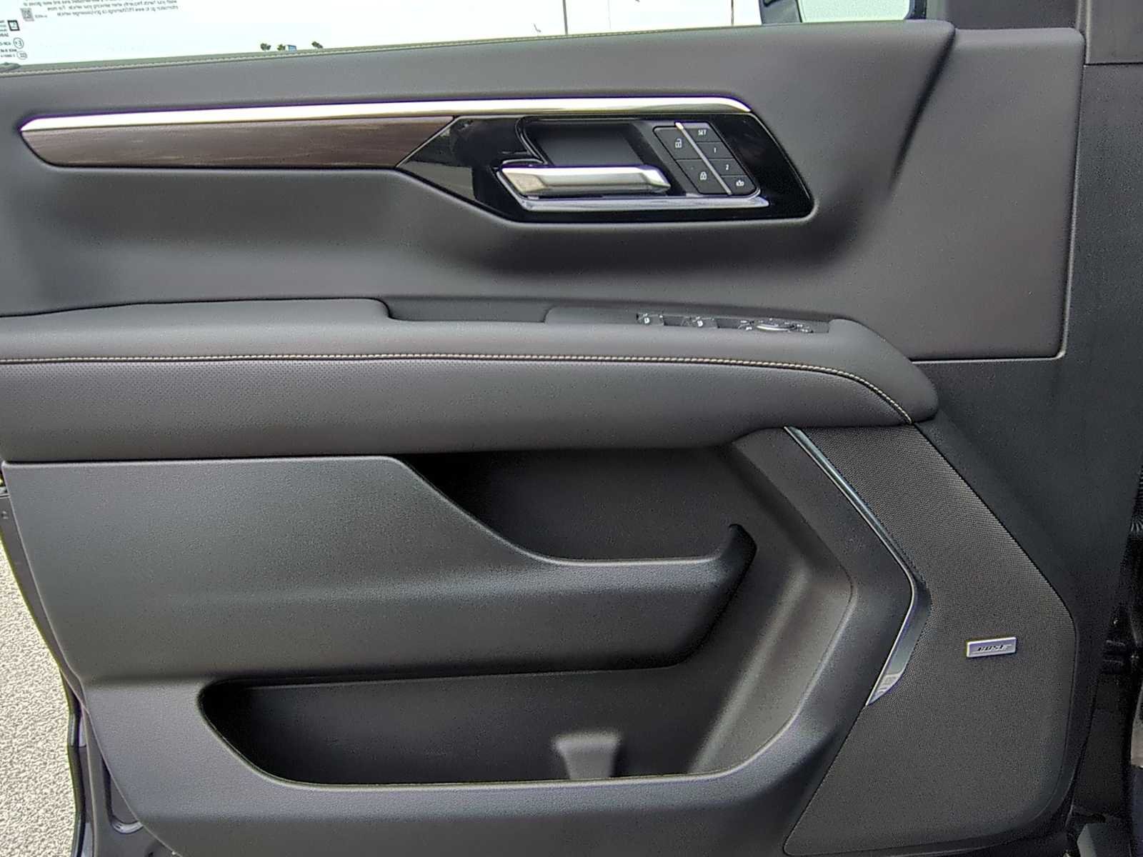 New 2026 Chevrolet Suburban Premier AWD/4WD image 10