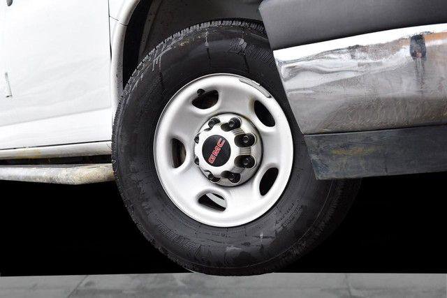 Used 2024 GMC Savana 2500 w/ Driver Convenience Package image 3